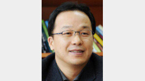 [3년차 박근혜 정부에 바란다]<상>이제 국민이 알고 싶은 얘기를 해야