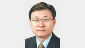 증권법학회 회장 임재연씨