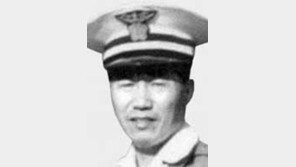 [3월에는 이분들을 기립니다]6·25영웅 한정일 경감