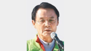 [리퍼트 대사 피습] 민화협 홍사덕 대표 사의 “사태 책임진다”