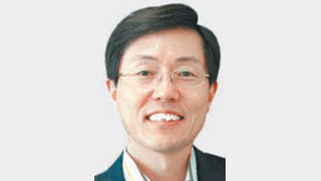 정보통신산업진흥원장 윤종록씨