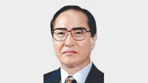 헌정회 신임 회장에 신경식 前의원 선출