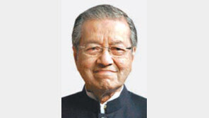 마하티르와 ‘아시아적 가치’ 깃발 들고 평생 경쟁