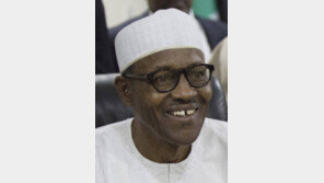 32년전 쿠데타 주역, 민주 지도자로 부활