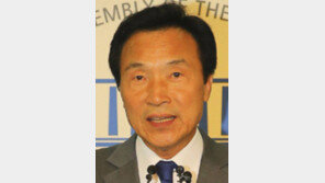 문재인과 ‘이웃사촌’된 손학규