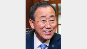 반기문 총장 梨大서 여성학 명예박사