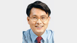 러 출국 윤상현 특사 “北접촉 마다않겠다”