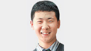 목매 자살하려는 50대 들어올려 구한 10대