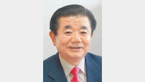 [CEO&]㈜진웅산업, 염료에서 첨단 OLED 재료까지… ‘다윗의 힘’