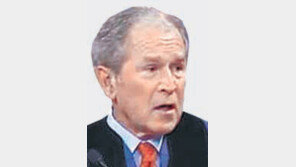 조지 W 부시 “나 같은 C학점 학생도 대통령 될 수 있습니다”