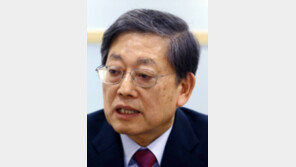 [단독]김황식 前총리, 원세훈 상고심 변호 맡아