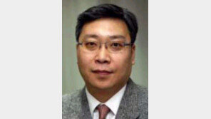 [오늘과 내일/정연욱]개헌방정식에 국민은 없다