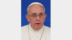 “우리 안에 빛이 비추길 기원” 프란치스코 교황 성탄 메시지