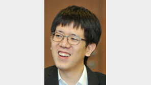 강동윤 9단, LG배 우승… 7년 만에 세계 정상