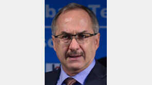 슈틸리케號, 유로2016 본선 진출국과 맞대결