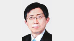 공직자윤리委 위원장 민일영씨