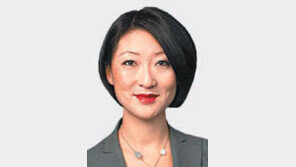 “빈민촌 출신 입양아를 장관 시켜준 프랑스에 감사”