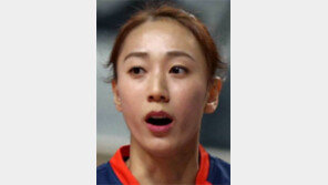 ‘땜방 센터’ 한송이, 4000점 돌파