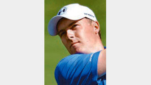 세계 1위 스피스 8오버 ‘최악’… 예선탈락 위기