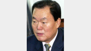 자유총연맹 회장에 김경재 前홍보특보