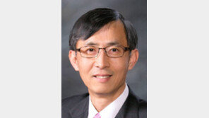 증권학회장 박영석씨