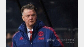 맨유 판 할 감독, 퇴장 마타에게 “어리석었다” 성토