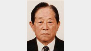 일송상에 이용각 명예교수