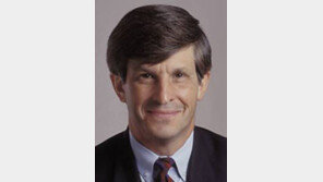 리크먼교수 “트럼프는 무능한 공화당이 만들어낸 괴물”