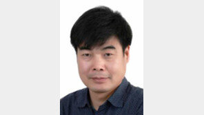 [열린시선/염형철]수돗물, 공무원들부터 마셔야