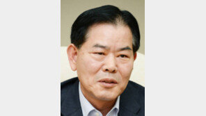 “G5, 교복 대신 청바지 입은 듯한 스마트폰”