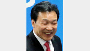 측근지원 손학규 “야권 이기는 길로”