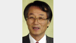 중앙대문인회장 신세훈씨