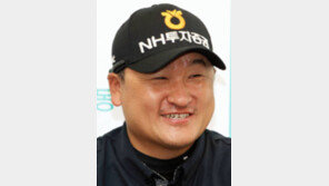 김대섭 8언더 단독선두