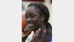 女농구선수 첼시 리, 특별귀화 서류 위변조 혐의