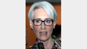 ‘힐러리 외교브레인’ 셔먼 “北이 붕괴 두려워할 만큼 최후통첩式 압박 필요”