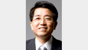 IUVSTA 기술상에 현택환씨