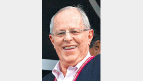 ‘경제이슈로 뒤집기’ 쿠친스키 당선되면 남미 최고령 대통령