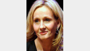 조앤 롤링 “눈물이 멈추질 않네요” 추모 글