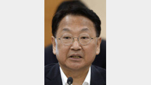 “월말 조선 특별고용지원업종 지정” 유일호 부총리 울산조선소 방문