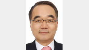 [동아광장/박재완]면허制 없는 ‘우버화’ 시대에 대비하자