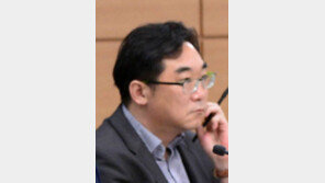 ‘막말 파문’ 나향욱 국회 출석…여야, 한 목소리로 강력 비난 