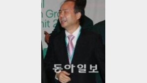 손정의, 소프트뱅크 ARM 인수  ‘환호’…4년 만에 최대 폭락 주가는 ‘비명’