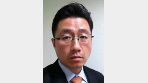 “분열시키려는 힘을 심판하자” 트럼프 14차례 맹공격