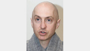 현각스님 “돈 밝히는 한국 불교 떠나겠다”