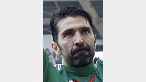 ‘빗장 수비’ 伊축구가 골문 맡긴 17세 소년