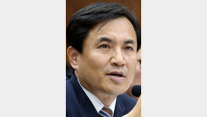 김진태 “대우조선 호화 전세기 외유, 조선일보 송희영 주필”