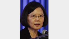 대만 공무원들, 차이잉원 연금개혁 반대 시위