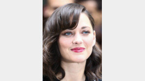 코티야르 “피트는 내 남자 아냐”