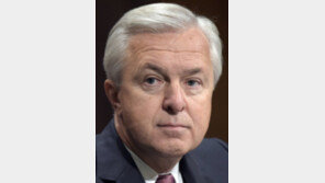 존 스텀프 스톡옵션 451억원 몰수