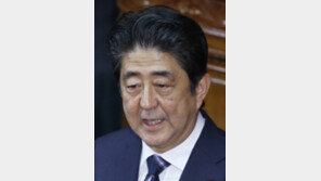 아베 총리 “위안부 사죄 편지, 털끝만큼도 생각 안 해…합의 밖 내용”